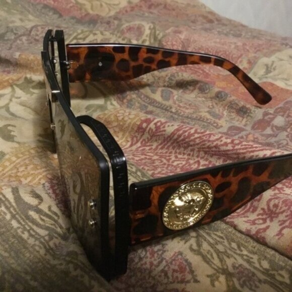 Sunglasses Fashionable Large Square Brown Leopard Black Frame - Picture 5 of 7